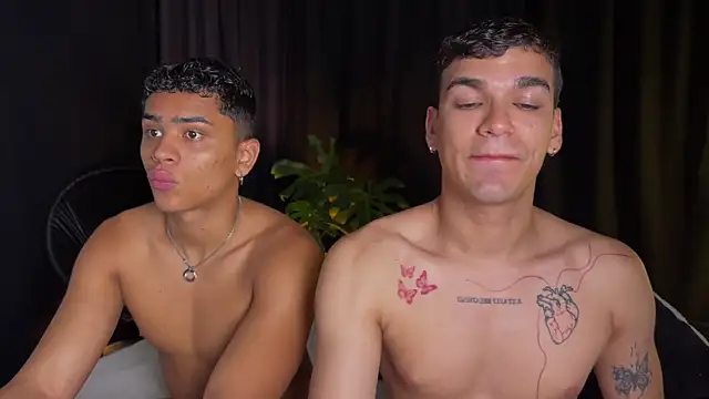 Snapshot of EROS_AND_ALAN chatting on March 1, 2026, 4:01 am EROS AND ALAN online show from March 1, 2026, 4:01 am