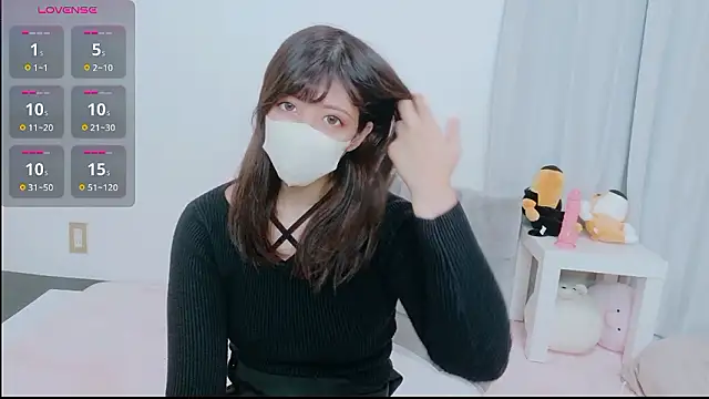 hinachuuu  D online show from November 14, 2025, 5:11 am