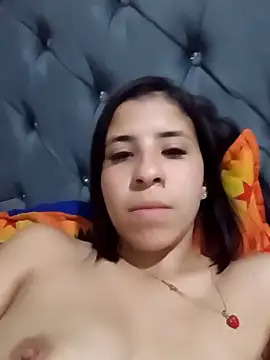 Snapshot of Liagni0 chatting on October 5, 2025, 2:35 am Liagni0 online show from October 5, 2025, 2:35 am