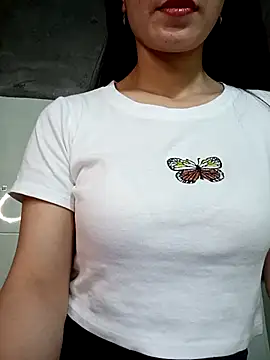 Vyvyy06 online show from December 1, 2025, 2:51 pm