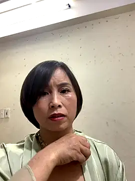 Snapshot of Hello_Linchii chatting on September 23, 2025, 3:19 pm Hello Linchii online show from September 23, 2025, 3:19 pm