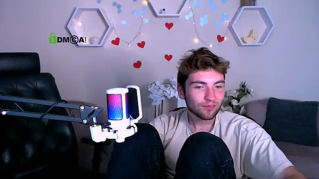 joseph bear  online show from October 3, 2025, 3:41 am