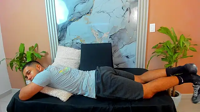 Snapshot of chatting on November 13, 2025, 11:14 am online show from November 13, 2025, 11:14 am