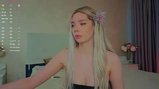  sophielov online show from June 17, 2026, 3:33 pm