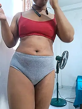 BeautyGirl sara online show from March 31, 2026, 9:33 am