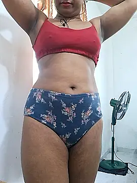 Snapshot of BeautyGirl_sara chatting on May 3, 2026, 5:23 am BeautyGirl sara online show from May 3, 2026, 5:23 am