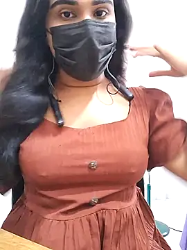 BeautyGirl sara online show from December 20, 2025, 4:37 am