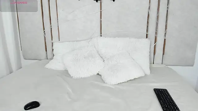 Snapshot of Lilith_dry chatting on October 27, 2025, 10:49 am Lilith dry online show from October 27, 2025, 10:49 am