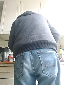 Snapshot of slaveman4you chatting on February 28, 2026, 4:17 pm slaveman4you online show from February 28, 2026, 4:17 pm