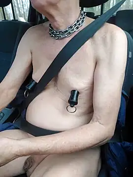 Snapshot of slaveman4you chatting on February 10, 2026, 4:06 pm slaveman4you online show from February 10, 2026, 4:06 pm