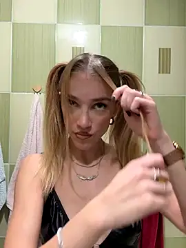 TeaseRosie online show from October 18, 2025, 8:38 am