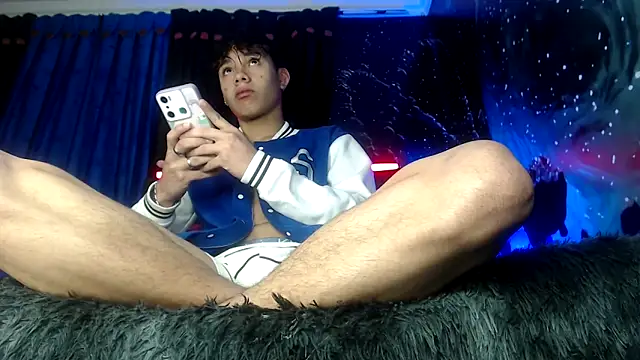 SemerHott online show from December 17, 2025, 11:37 am