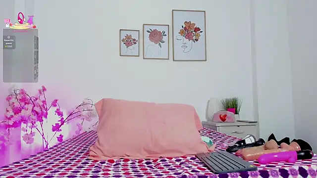 Snapshot of hellzel_moon chatting on October 9, 2025, 7:36 pm hellzel moon online show from October 9, 2025, 7:36 pm