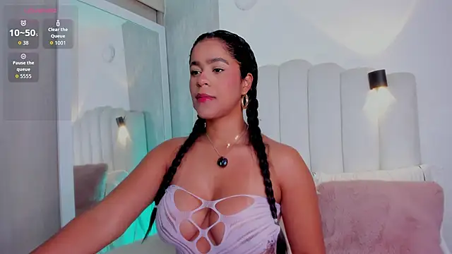 danna ross25 online show from October 29, 2025, 11:58 pm