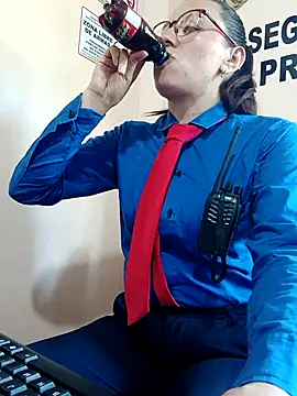 Snapshot of Hannah-colx chatting on September 19, 2025, 4:22 pm Hannah-colx online show from September 19, 2025, 4:22 pm