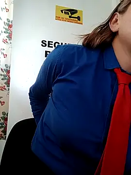 Snapshot of Hannah-colx chatting on December 3, 2025, 5:01 pm Hannah-colx online show from December 3, 2025, 5:01 pm