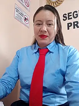 Snapshot of Hannah-colx chatting on May 10, 2026, 6:10 pm Hannah-colx online show from May 10, 2026, 6:10 pm