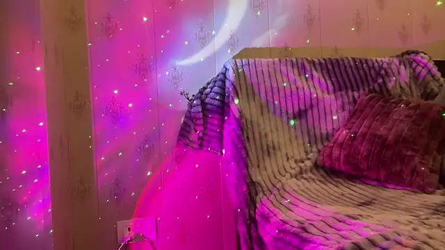 Snapshot of fairy_hot_ chatting on November 15, 2025, 6:12 pm fairy hot online show from November 15, 2025, 6:12 pm