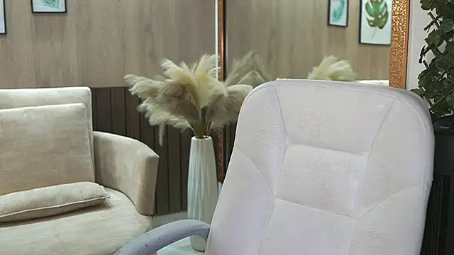 Snapshot of GiaNovak chatting on October 29, 2025, 7:46 pm GiaNovak online show from October 29, 2025, 7:46 pm