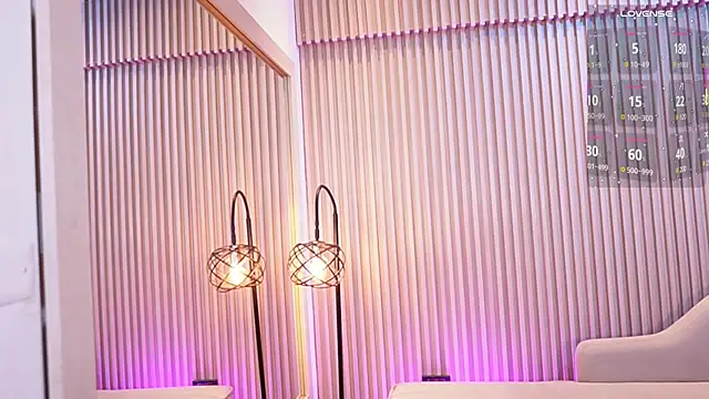 Snapshot of GiaNovak chatting on October 16, 2025, 11:51 am GiaNovak online show from October 16, 2025, 11:51 am