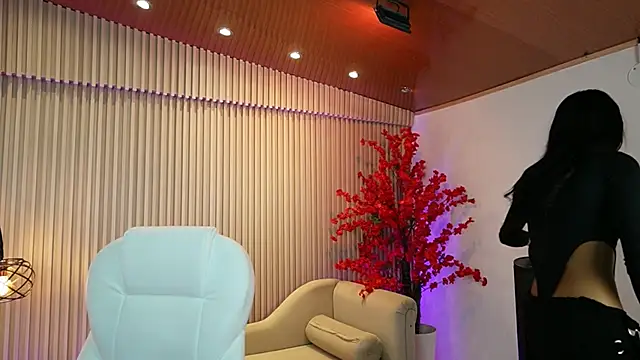 Snapshot of GiaNovak chatting on September 16, 2025, 11:44 am GiaNovak online show from September 16, 2025, 11:44 am