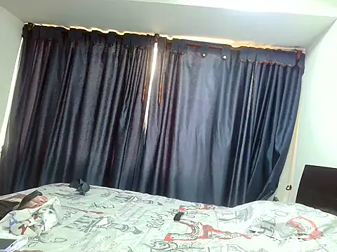 Snapshot of _Cristal chatting on December 1, 2025, 6:20 pm Cristal online show from December 1, 2025, 6:20 pm