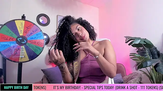 miss curazao online show from December 18, 2025, 1:33 am