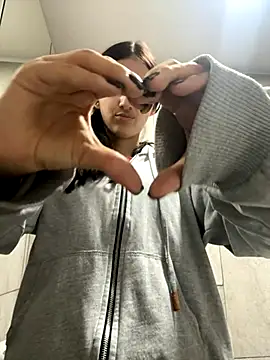 Snapshot of GiselleFever chatting on December 3, 2025, 11:58 pm GiselleFever online show from December 3, 2025, 11:58 pm