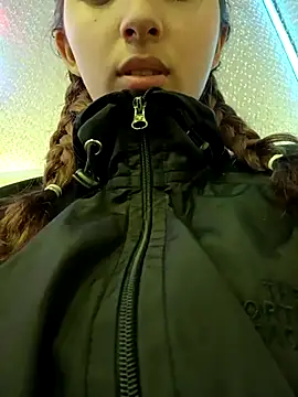 Snapshot of GiselleFever chatting on October 28, 2025, 11:47 pm GiselleFever online show from October 28, 2025, 11:47 pm