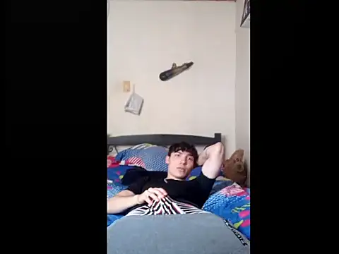 knielBgm online show from October 6, 2025, 3:46 pm