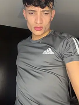 Snapshot of DavisFirb chatting on February 10, 2026, 2:10 am DavisFirb online show from February 10, 2026, 2:10 am