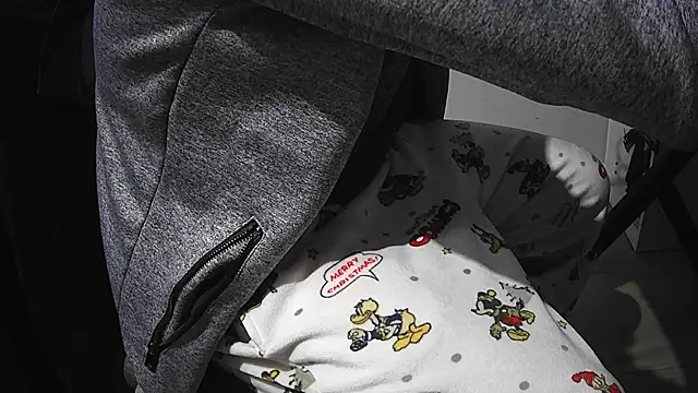 Snapshot of Pennellone98 chatting on October 5, 2025, 7:37 pm Pennellone98 online show from October 5, 2025, 7:37 pm