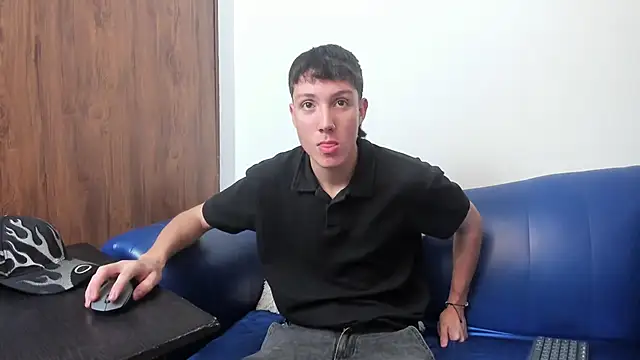 LittleDanny  online show from November 28, 2025, 5:13 pm