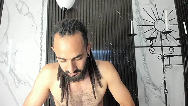 Snapshot of Tatis__ chatting on December 1, 2025, 8:10 pm Tatis online show from December 1, 2025, 8:10 pm