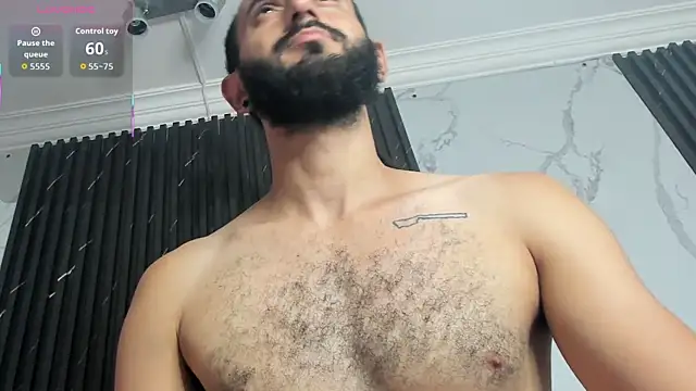 Snapshot of Tatis__ chatting on November 1, 2025, 8:57 pm Tatis online show from November 1, 2025, 8:57 pm