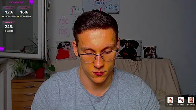 ZeinMiracles online show from April 11, 2026, 9:51 pm