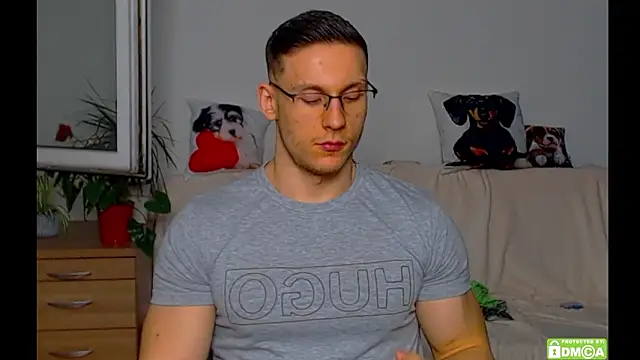 ZeinMiracles online show from March 12, 2026, 7:29 pm