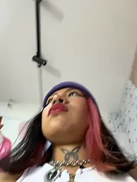 Georgina Astor online show from March 15, 2026, 1:23 am