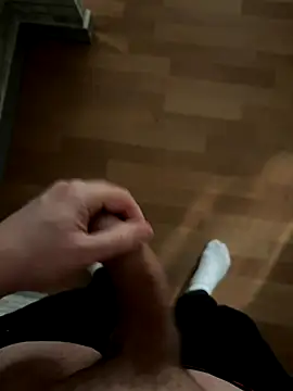 Snapshot of cook907920 chatting on November 20, 2025, 2:29 pm cook907920 online show from November 20, 2025, 2:29 pm