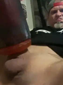 Snapshot of bdizzle916 chatting on March 3, 2026, 8:38 pm bdizzle916 online show from March 3, 2026, 8:38 pm