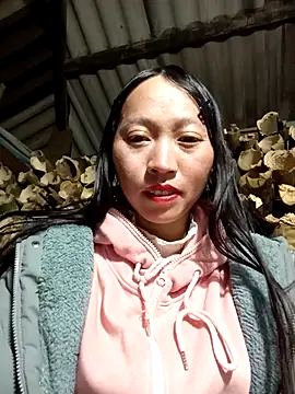 Snapshot of tcm-cute chatting on December 18, 2025, 1:15 pm tcm-cute online show from December 18, 2025, 1:15 pm