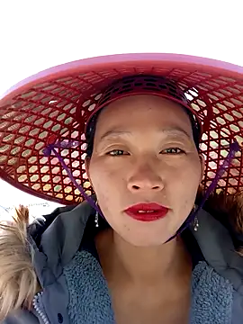 Snapshot of tcm-cute chatting on December 15, 2025, 5:13 am tcm-cute online show from December 15, 2025, 5:13 am