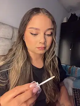 AnnyLopezzz  online show from April 24, 2026, 5:31 am