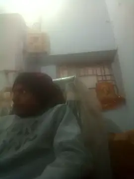 Snapshot of parmila203 chatting on December 18, 2025, 5:45 am parmila203 online show from December 18, 2025, 5:45 am