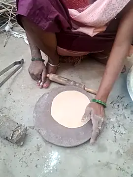 parmila203 online show from April 3, 2026, 1:56 am