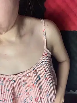 Snapshot of Yumii_09 chatting on November 30, 2025, 8:31 pm Yumii 09 online show from November 30, 2025, 8:31 pm