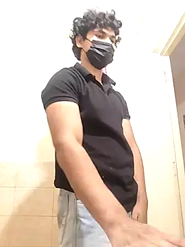 Snapshot of Goodmens5 chatting on October 28, 2025, 9:52 am Goodmens5 online show from October 28, 2025, 9:52 am