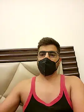 LoveGuruRA online show from November 3, 2025, 5:16 pm