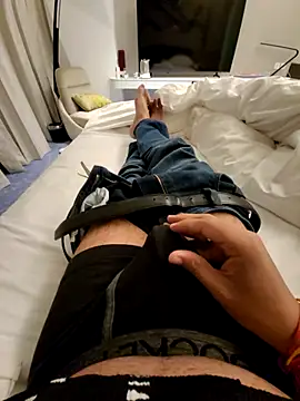 LoveGuruRA online show from September 8, 2025, 2:38 pm