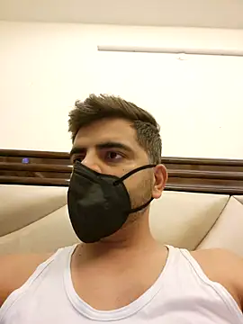 LoveGuruRA online show from September 26, 2025, 8:59 pm